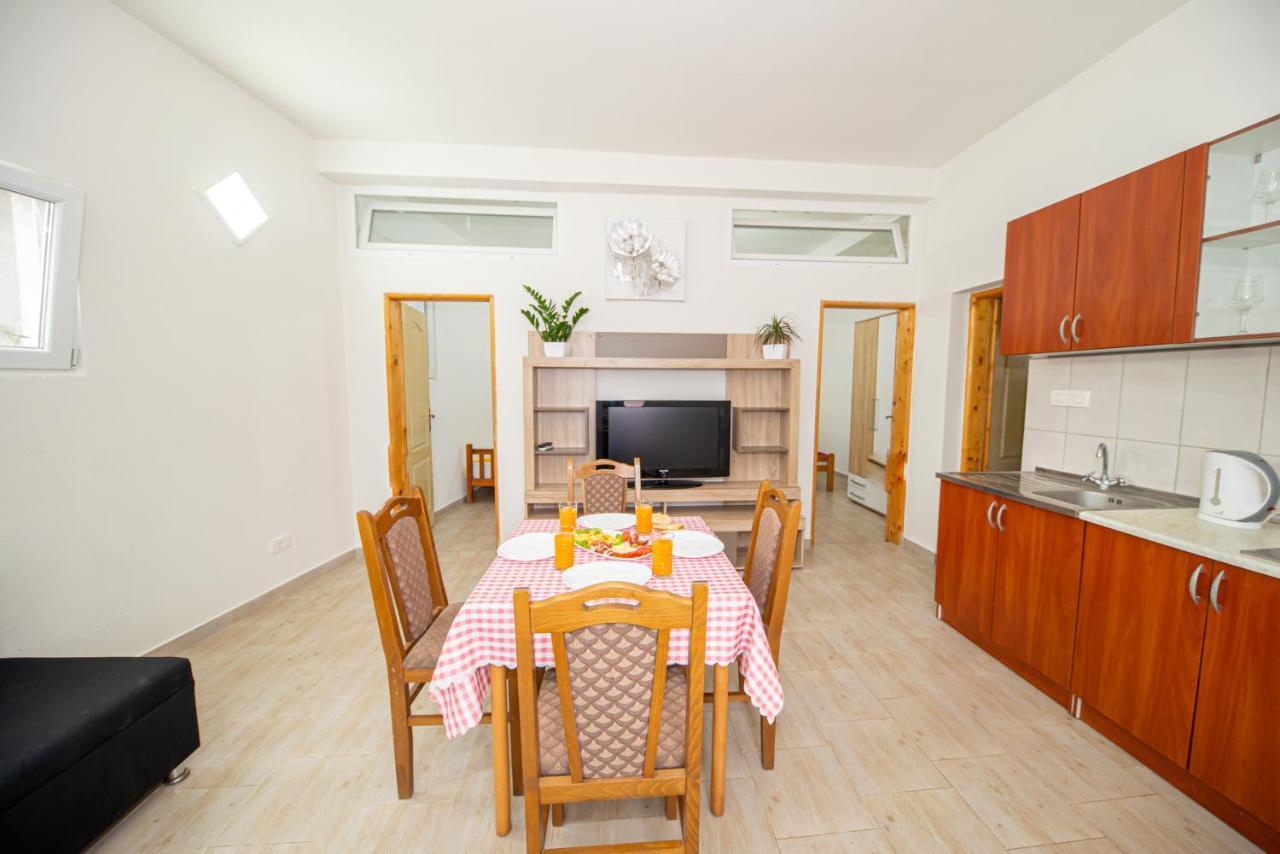 Apartments Dragojevic Tivat Kültér fotó